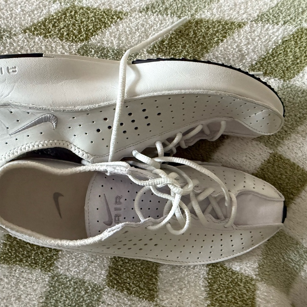 Nike Women's White and Silver Sneakers